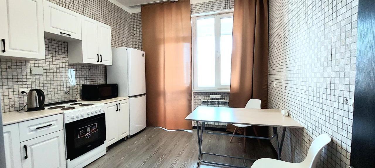 Аэропорт 15 Минут Экспо Бульвар Apartamento Astana Exterior foto