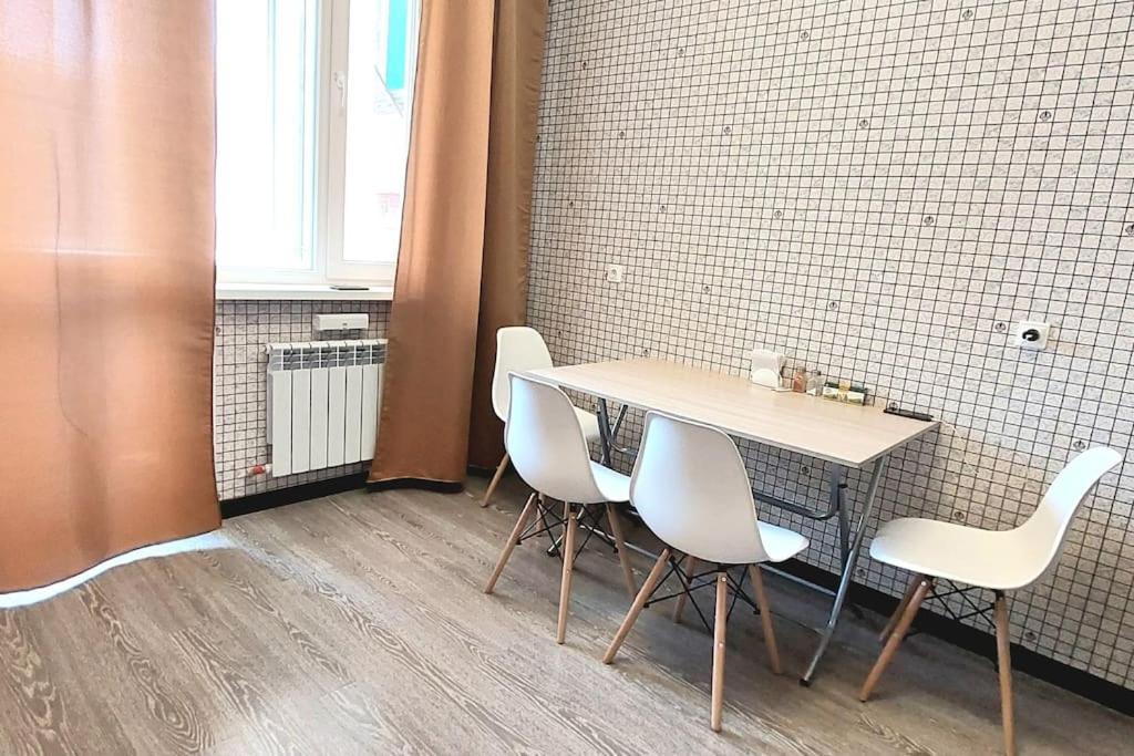 Аэропорт 15 Минут Экспо Бульвар Apartamento Astana Exterior foto