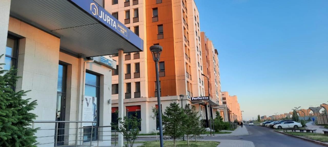 Аэропорт 15 Минут Экспо Бульвар Apartamento Astana Exterior foto